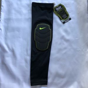 nike pro hyperstrong sleeve